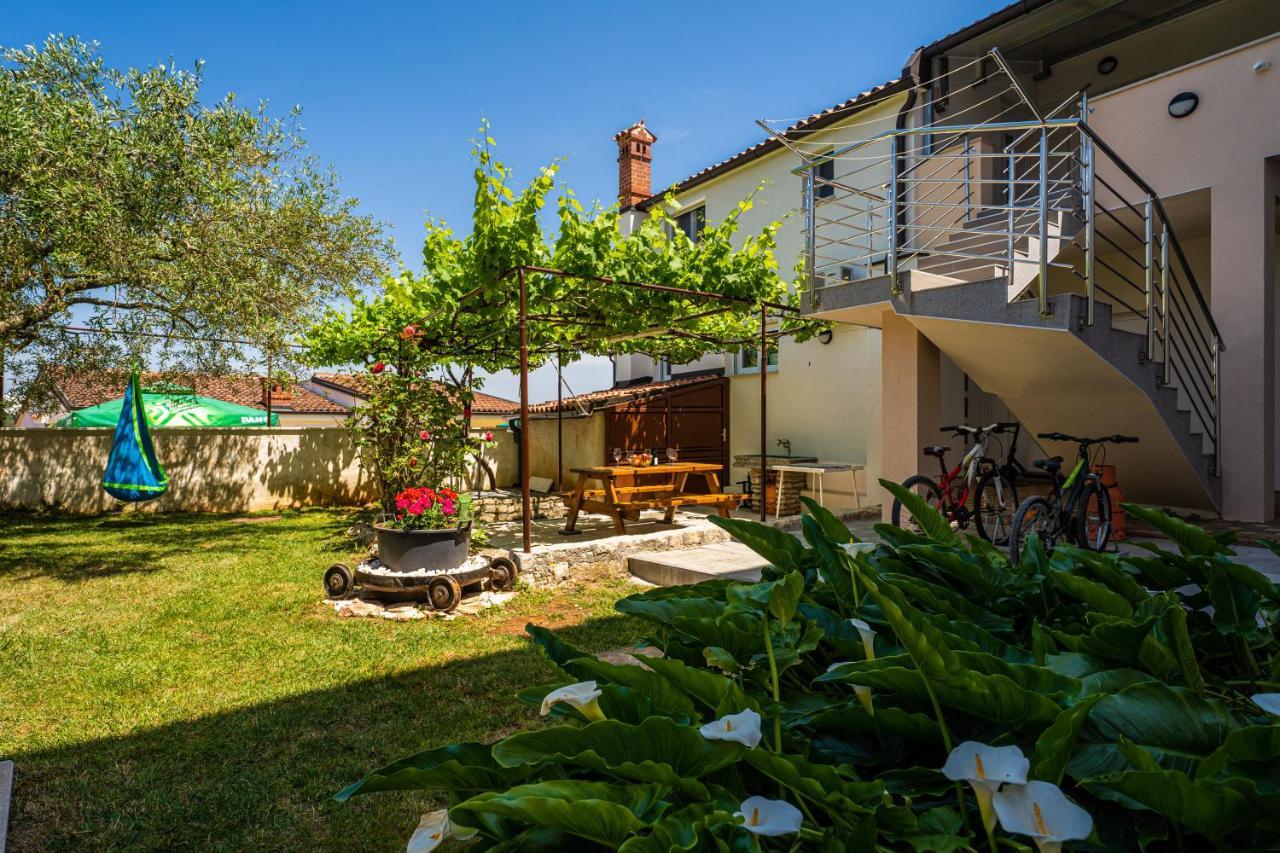 Apartmani Mirela Banjole Exterior foto