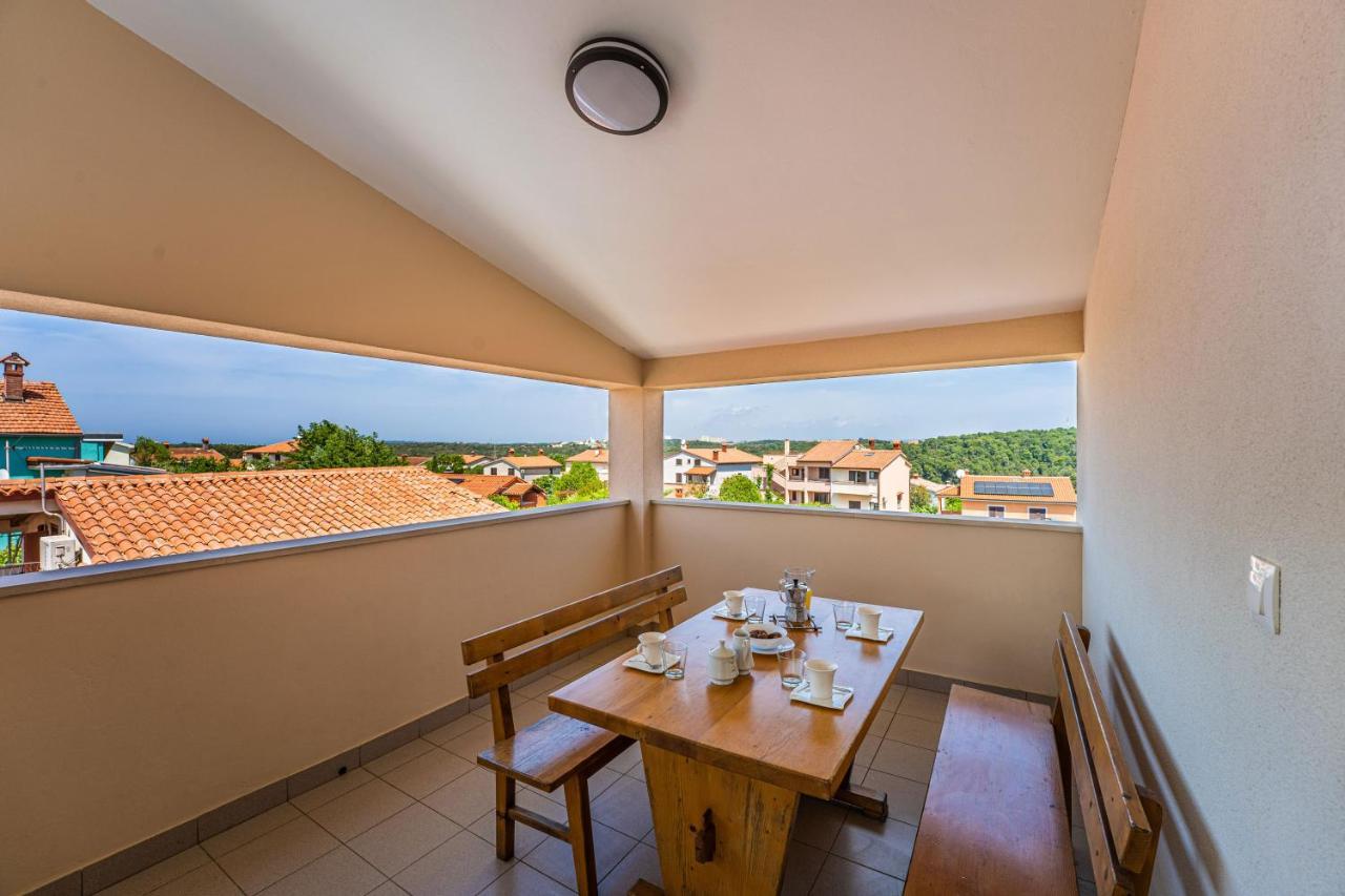 Apartmani Mirela Banjole Exterior foto